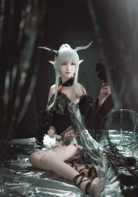 香沉蜜蜜烬如霜_BD英语在线观看