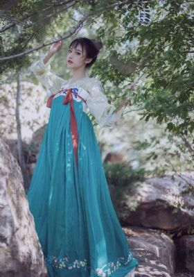 道士出山1_剧情片在线播放观看